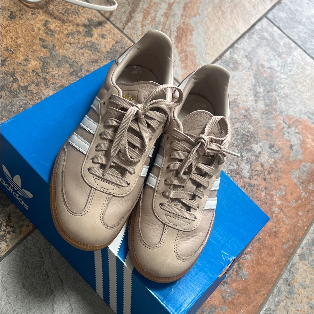 adidas Beige/Tan Samba Style Leather Sneakers